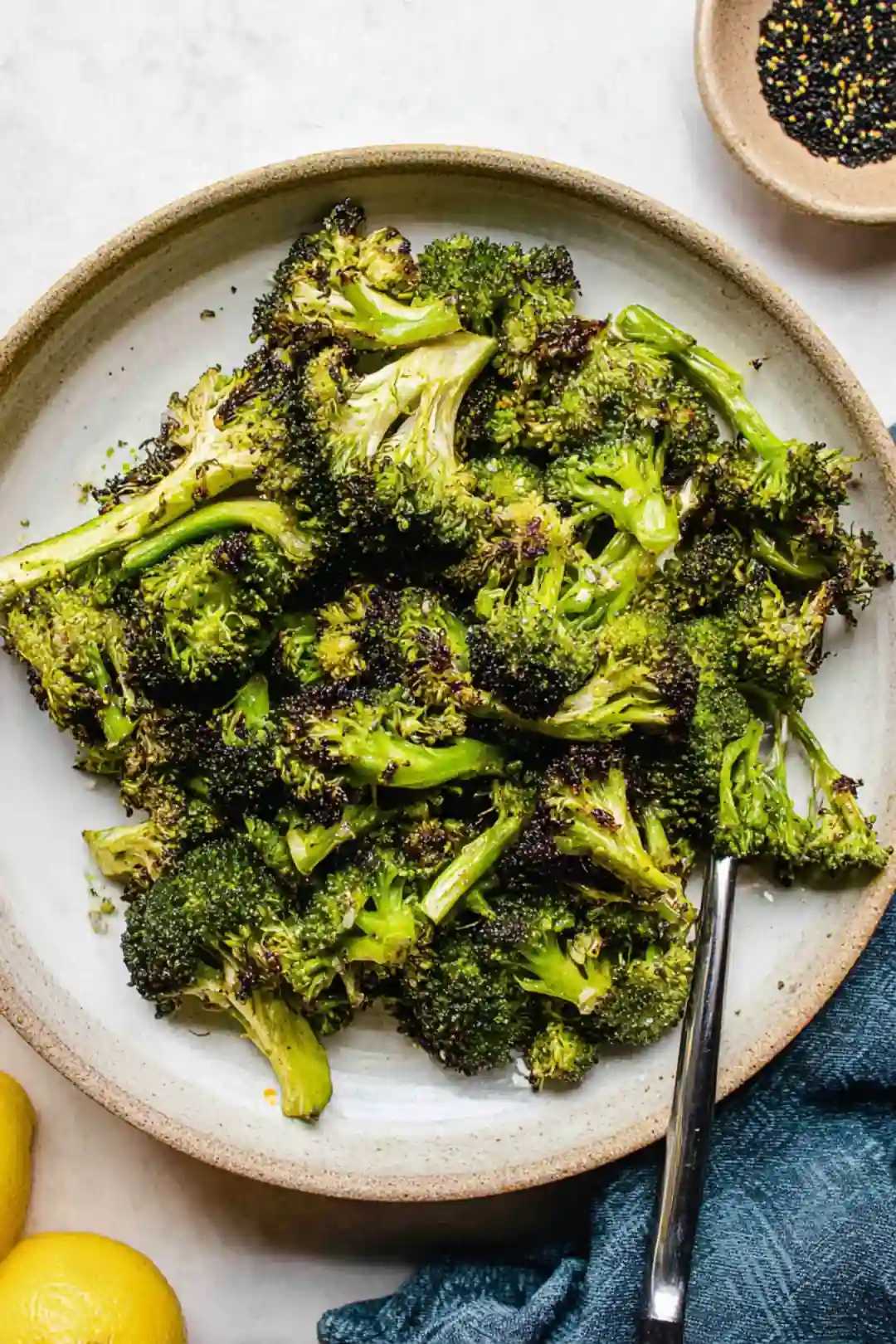 Air fryer frozen broccoli cooking time and temperature