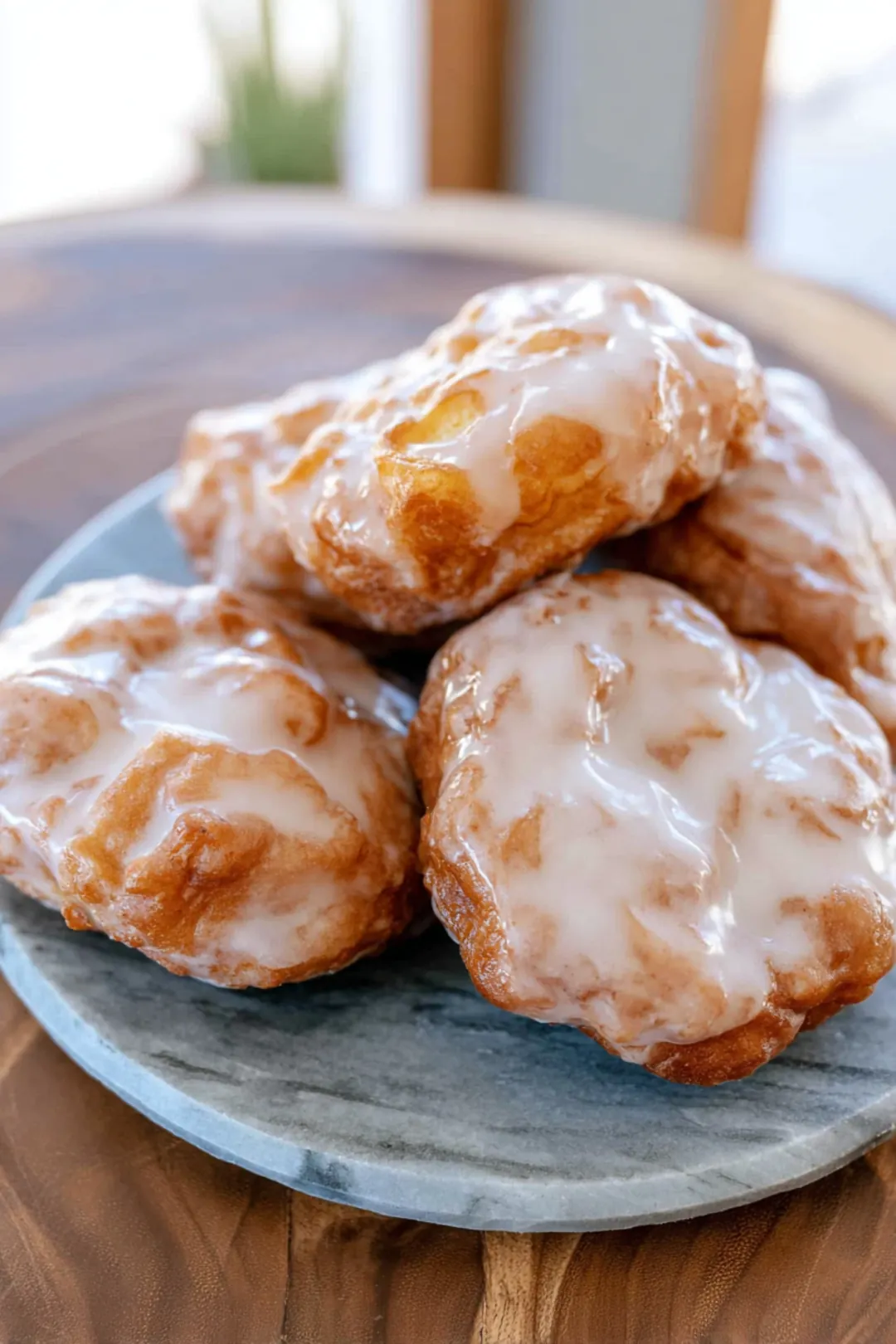 10-minute air fryer apple fritters