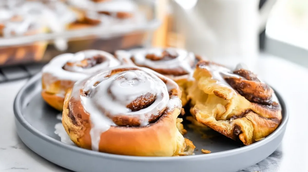 Air fryer cinnamon rolls hack