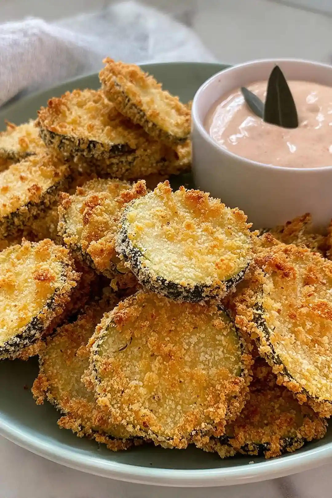 air fryer pickle chips with spicy dipping sauce