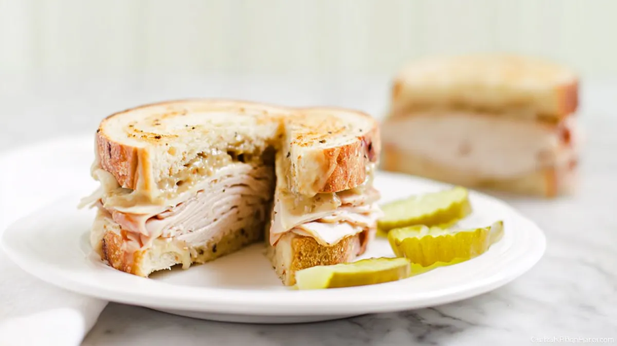 Thousand island turkey sandwich