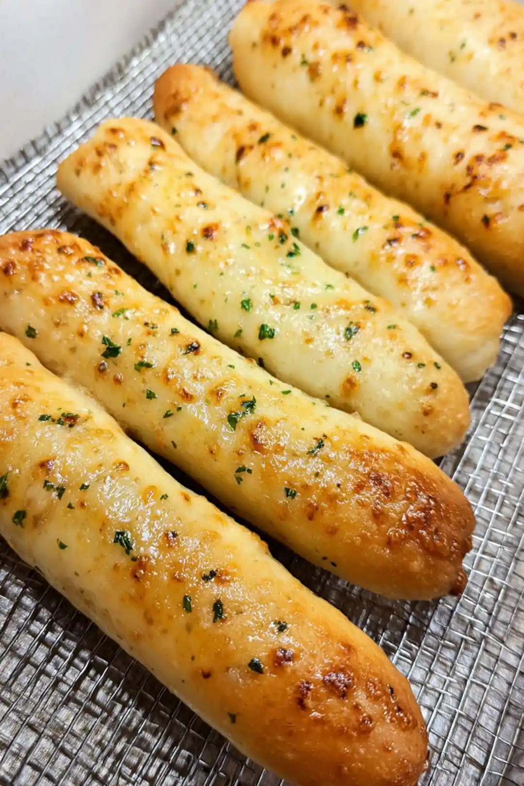 air fryer cheesy breadsticks for lunchboxes