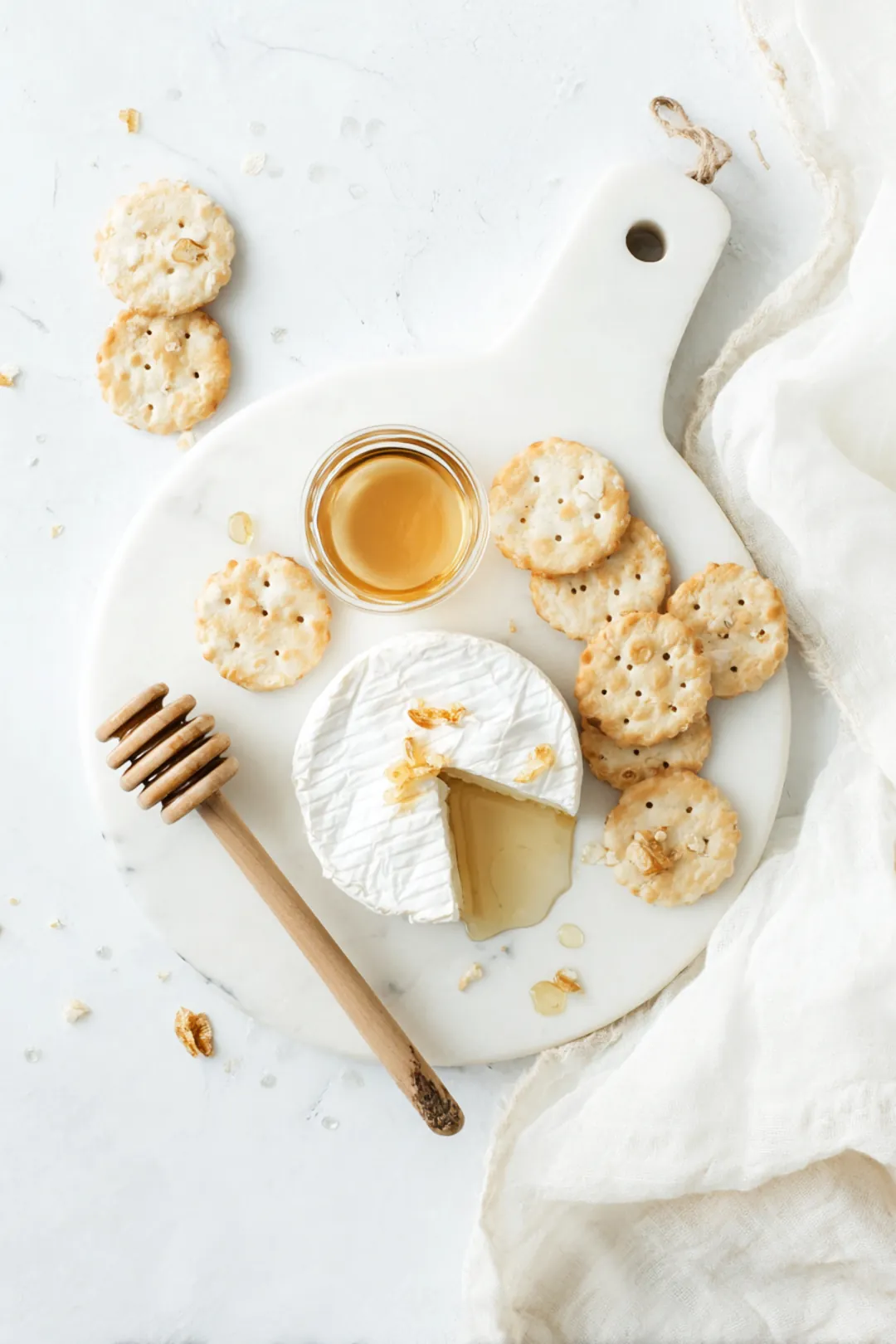 Air Fryer Brie with Honey and Crackers - ingredients