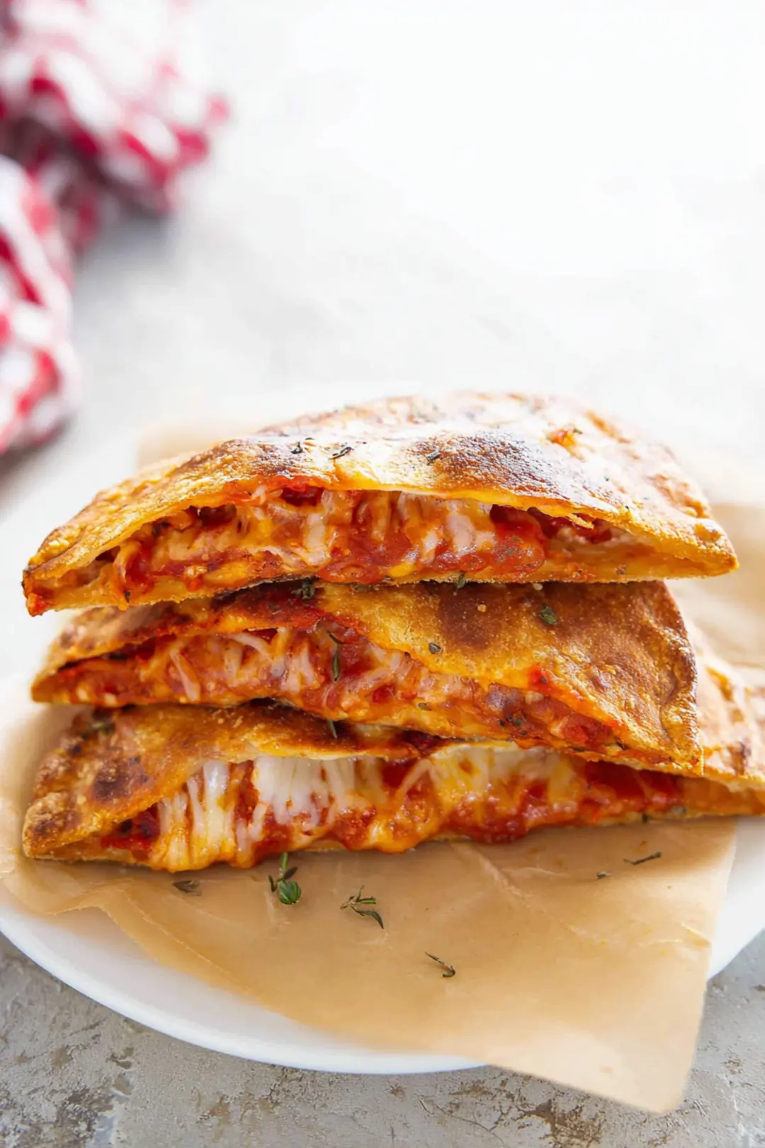 Air fryer pita pizza pocket