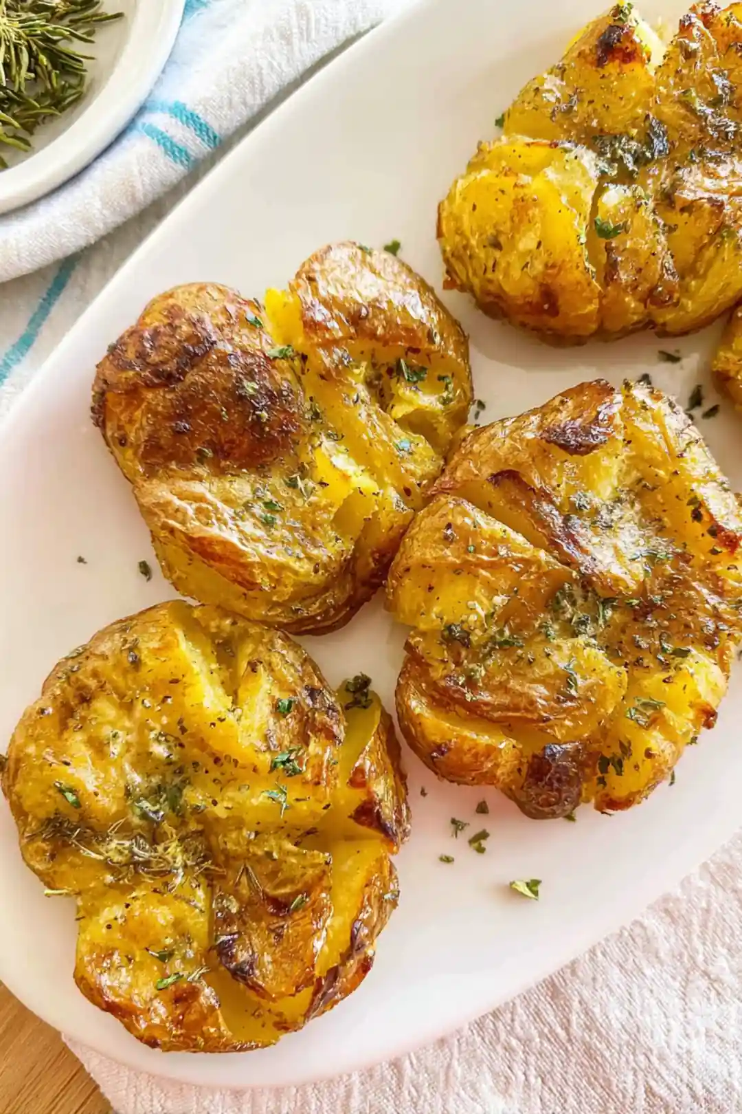 Air Fryer Smash Potatoes with Garlic