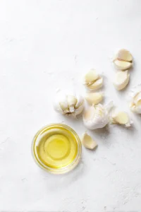 Combine mayonnaise, Thai sweet chili sauce, and Sriracha in a bowl