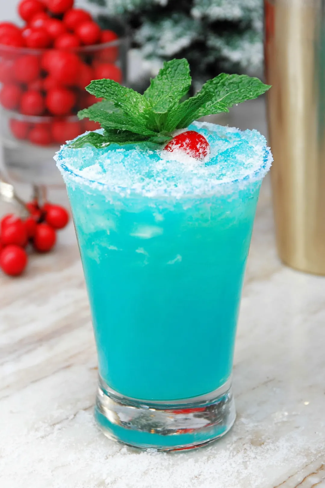 Glacier-Inspired Frosted Cocktails